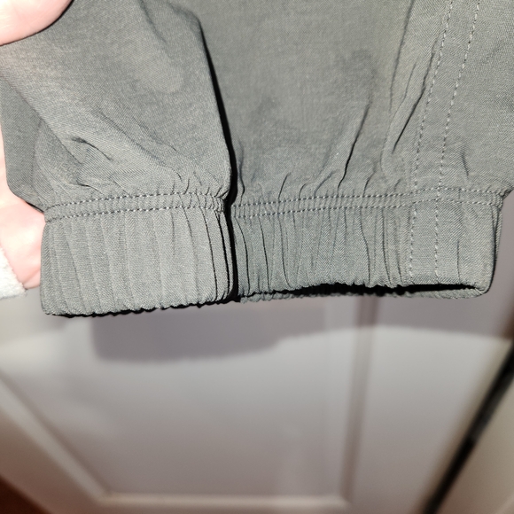 Vuori Vintage Black Scout Jogger Size S Cargo Pant Drawstring Pockets Athleisure - Picture 5 of 12